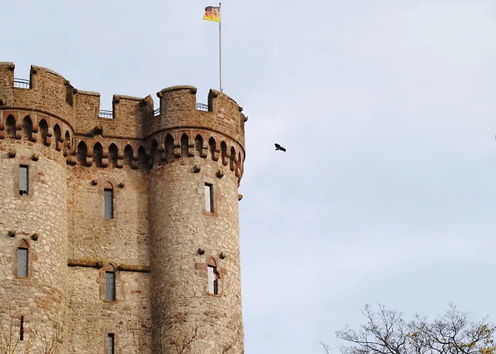 מלון Delightful In With Private Garden 3*