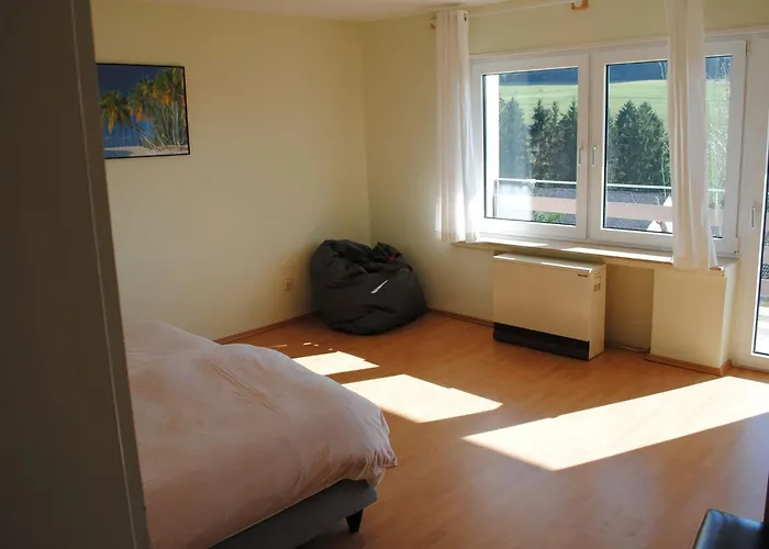 Delightful In With Private Garden מלון 3*