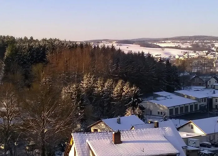 Delightful In With Private Garden מלון