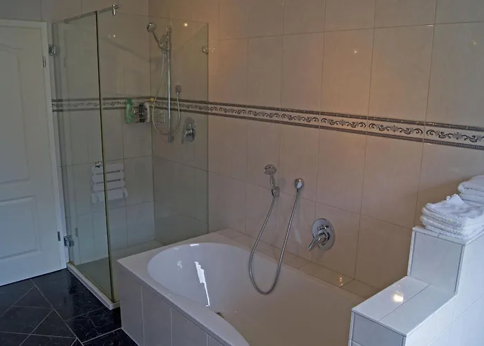 מלון Delightful In With Private Garden גרולסטיין