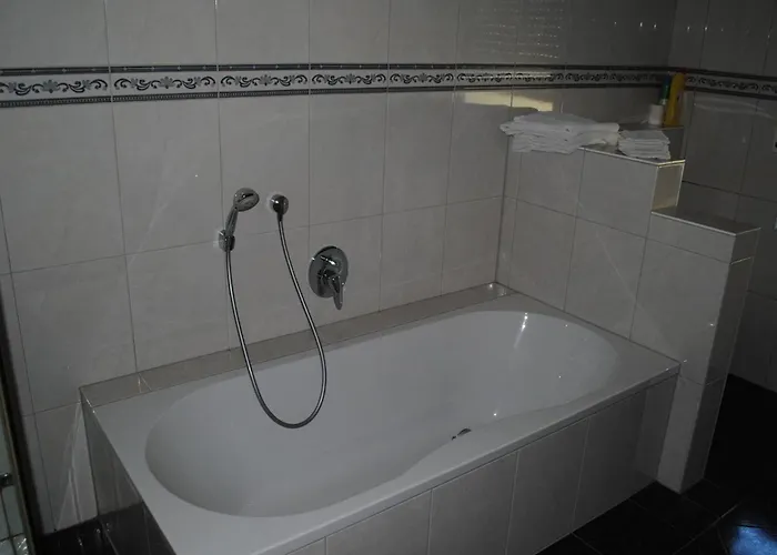 Delightful In With Private Garden