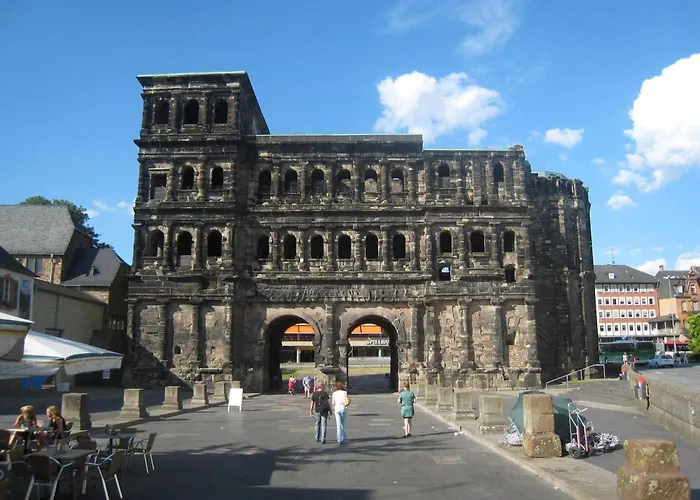 Delightful In With Private Garden מלון 3*